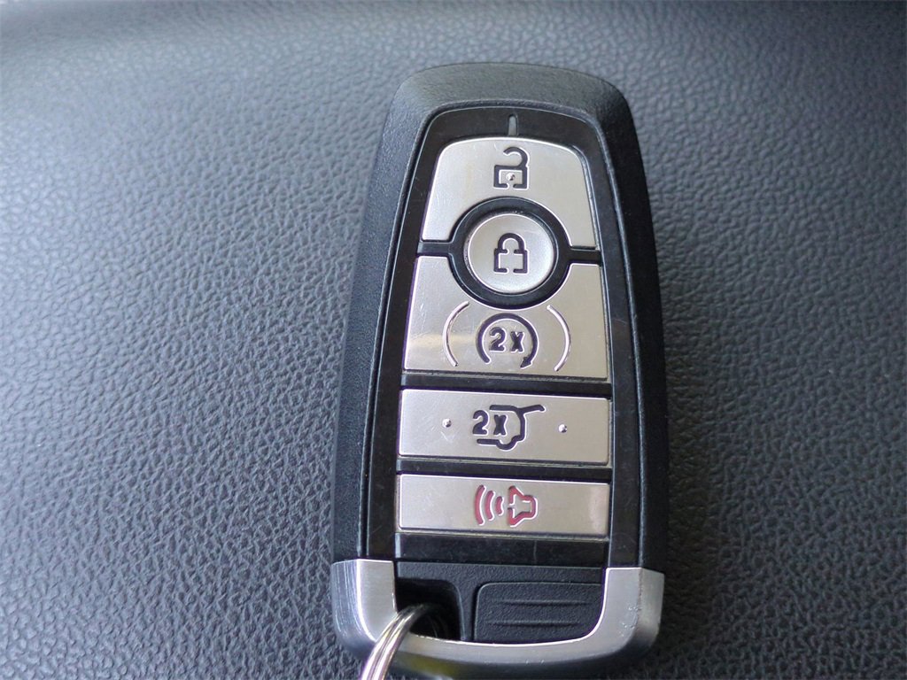 Certified 2022 Ford Escape SEL image 28