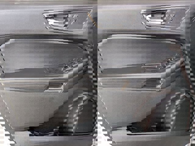 Certified 2022 Ford Edge SE w/ Black Appearance Package image 11