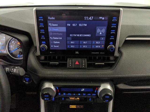 Used 2022 Toyota RAV4 XLE Premium image 8