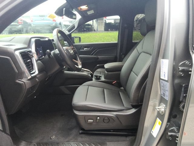 Used 2024 GMC Canyon Elevation w/ Elevation Premium Package RWD image 9