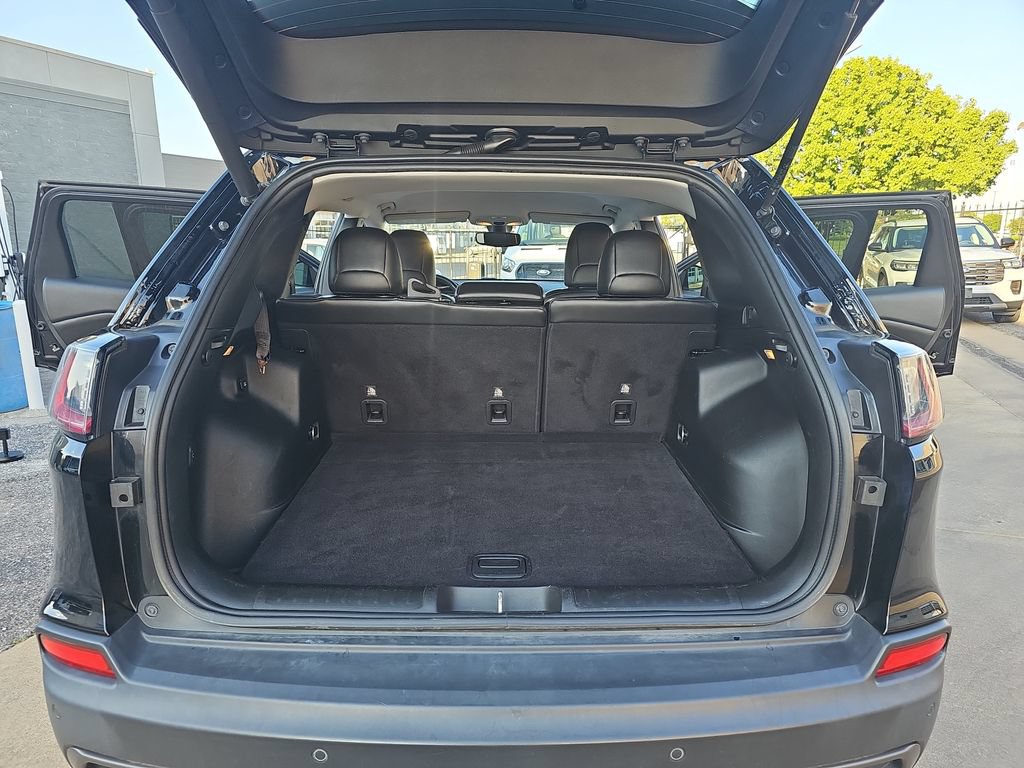 Used 2019 Jeep Cherokee Trailhawk w/ Comfort/Convenience Group AWD/4WD image 12