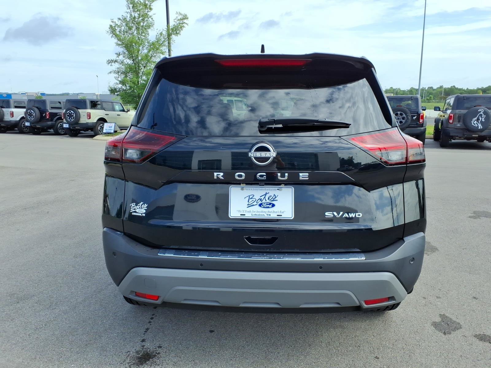 Used 2022 Nissan Rogue SV AWD/4WD image 4