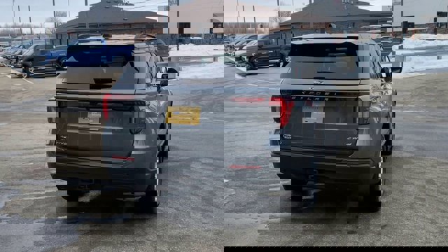 Certified 2025 Ford Explorer Active image 9