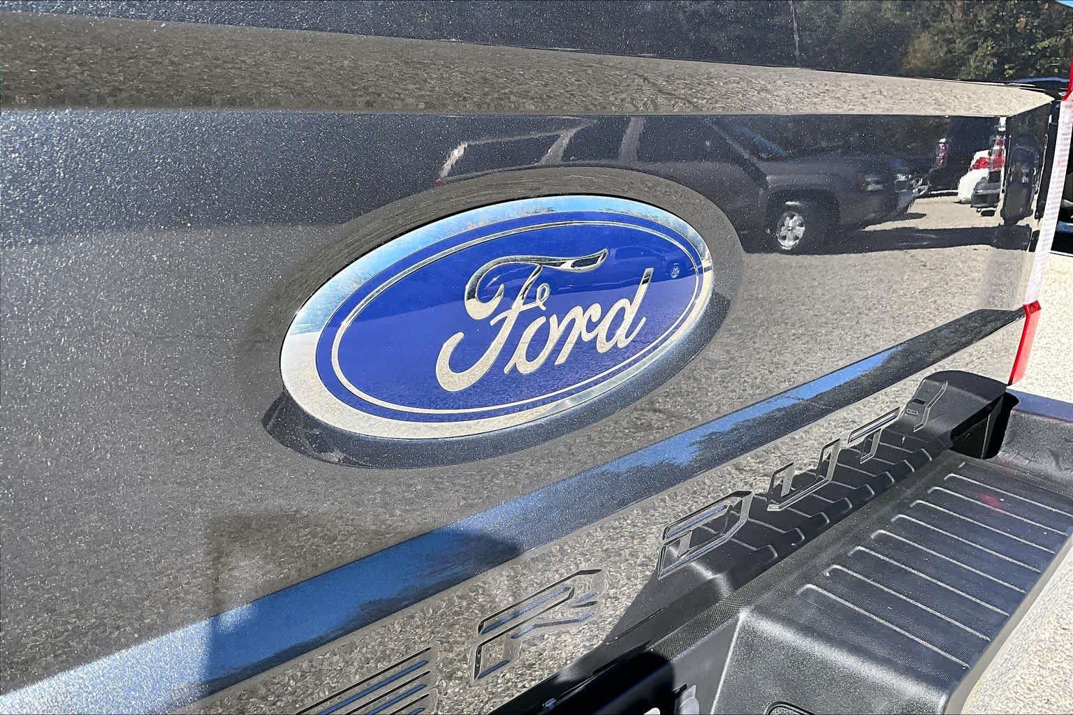 Certified 2019 Ford F250 XL w/ XL Value Package AWD/4WD image 30
