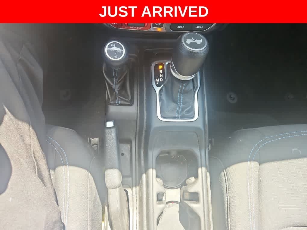 Used 2022 Jeep Wrangler Unlimited Rubicon 4xe w/ Cold Weather Group AWD/4WD image 18