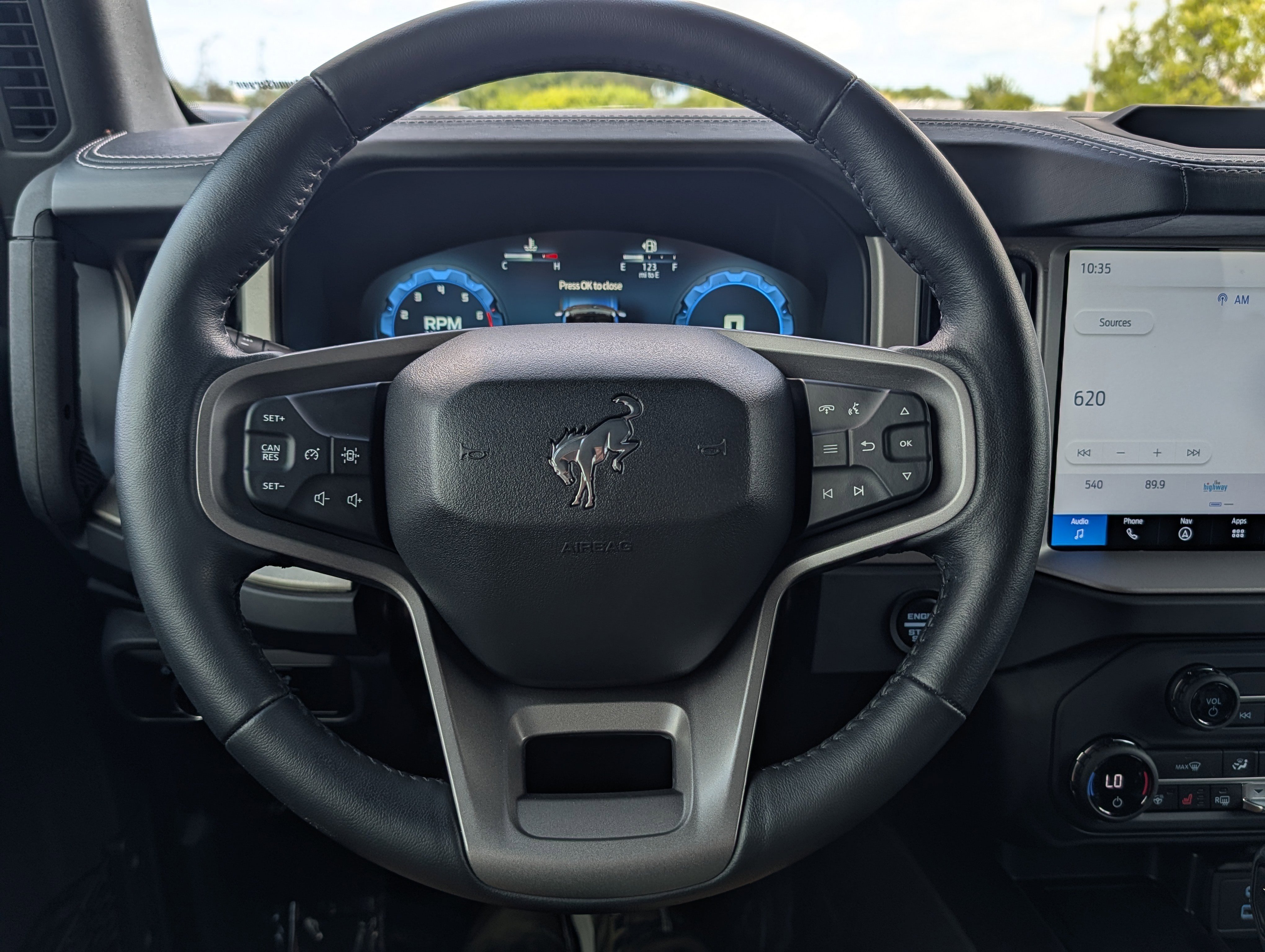 Certified 2025 Ford Bronco Outer Banks AWD/4WD image 38