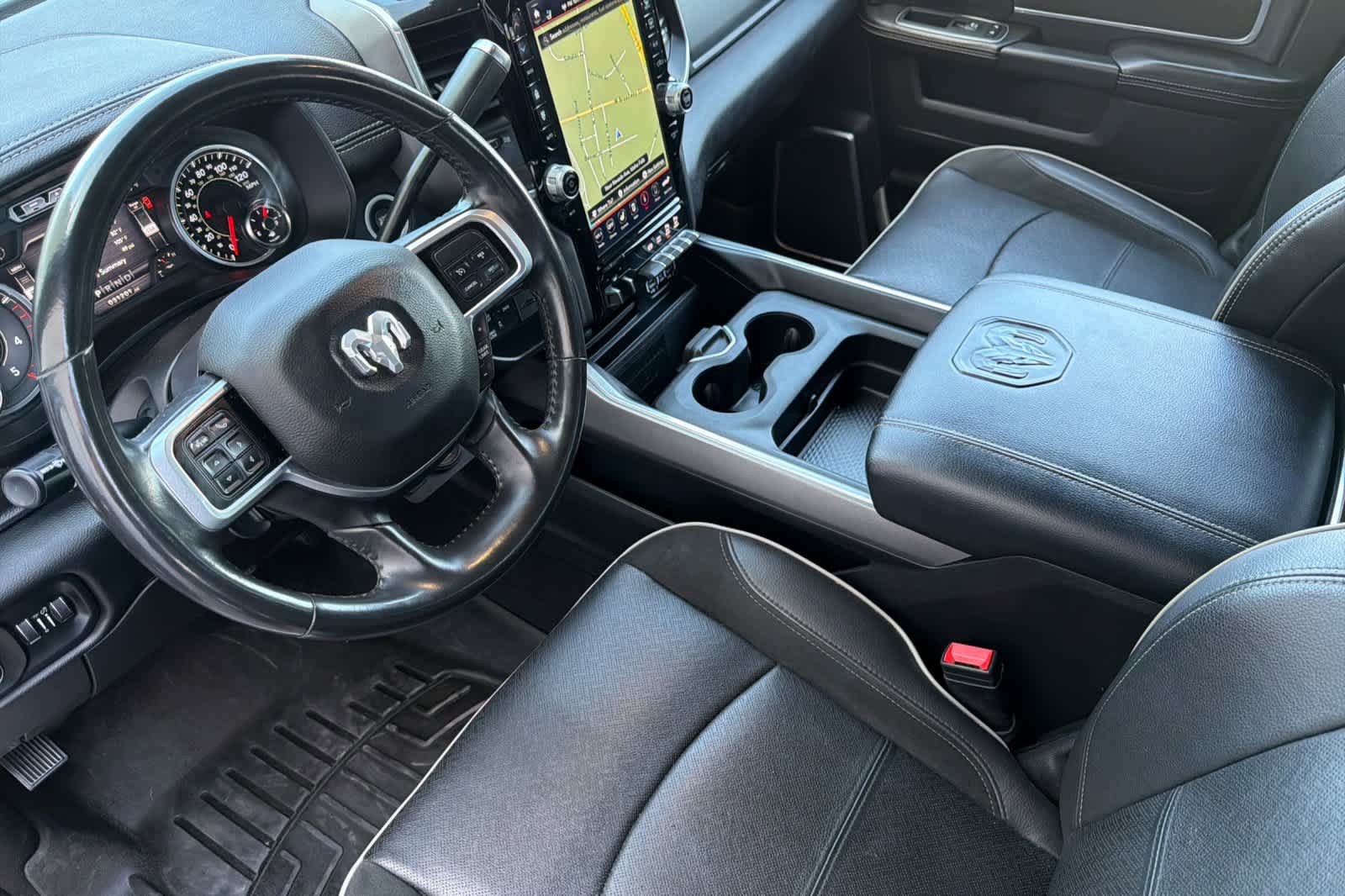 Used 2020 RAM 3500 Laramie AWD/4WD image 11