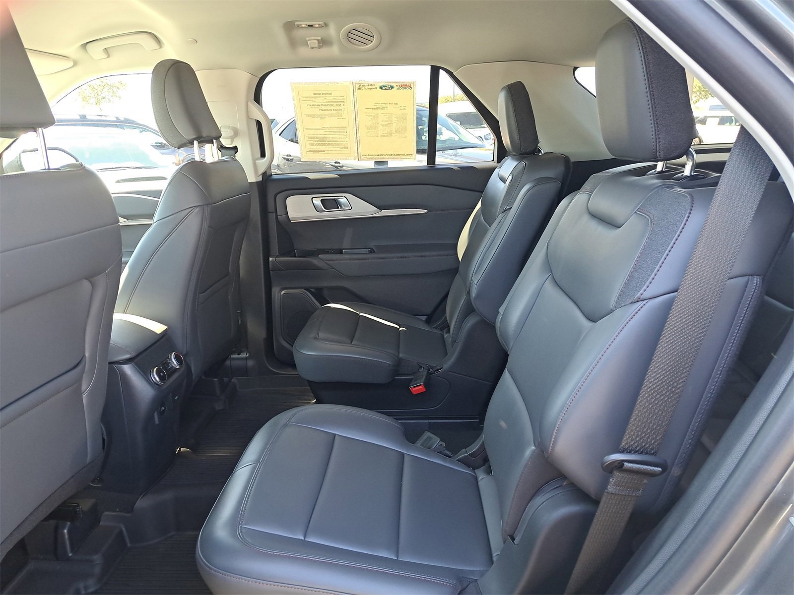 Certified 2025 Ford Explorer Active w/ Active Comfort Package image 11