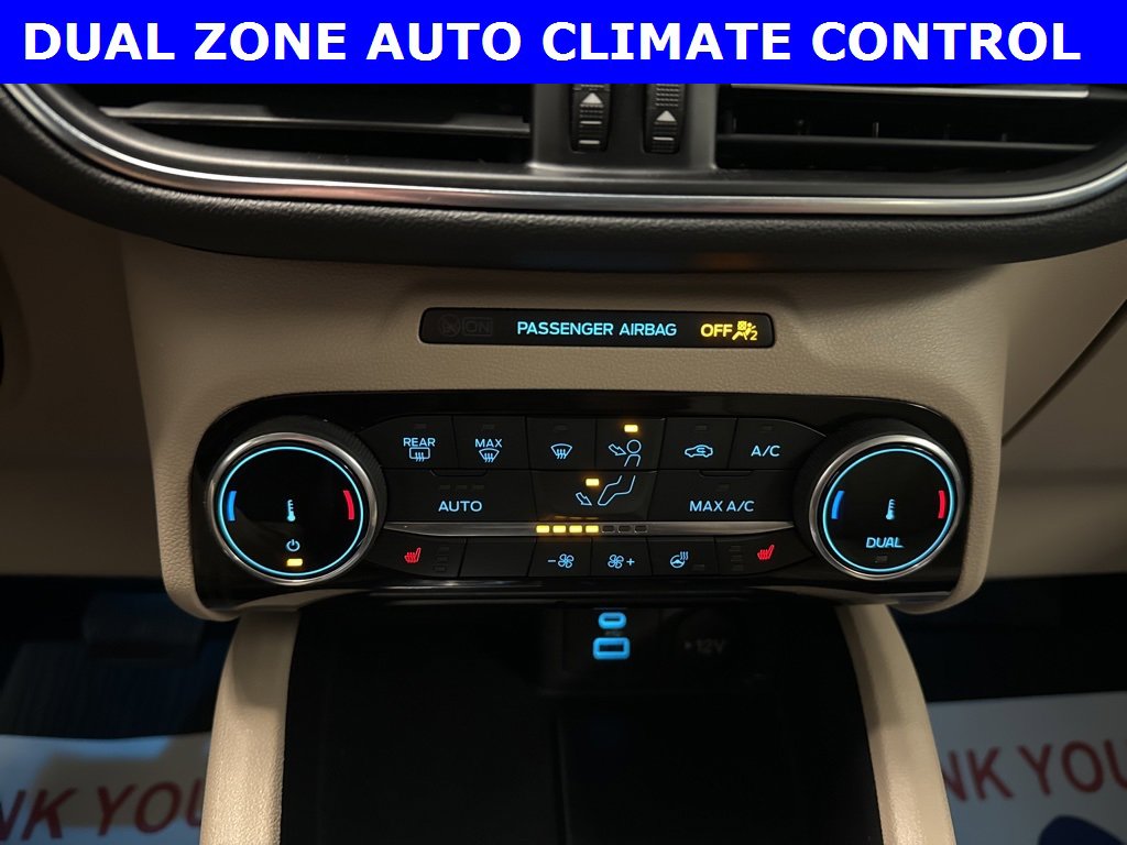 Certified 2022 Ford Escape Titanium image 11