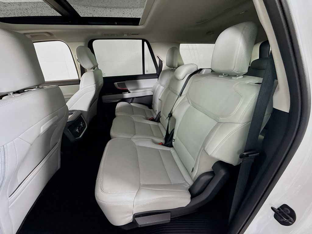 Certified 2025 Ford Expedition Max Platinum AWD/4WD image 7
