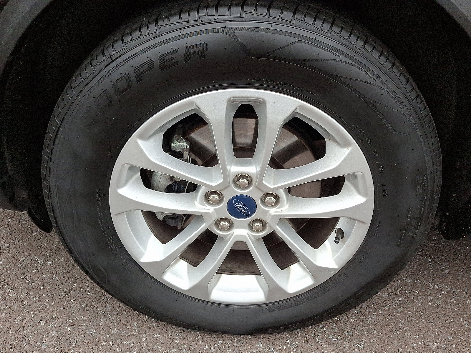 Certified 2020 Ford Escape SE image 28