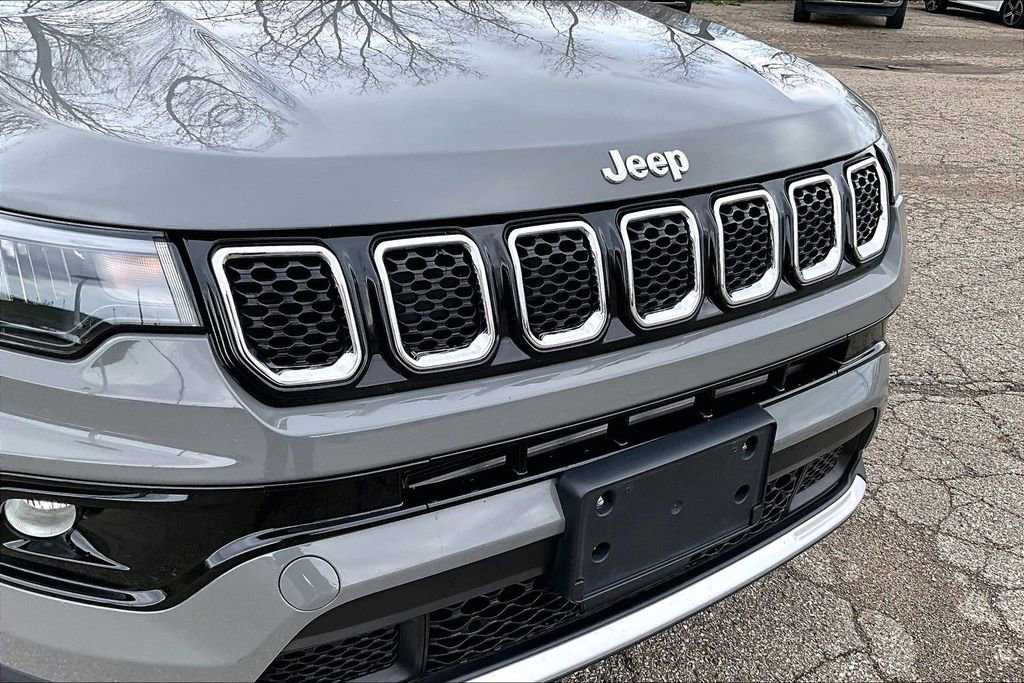 Used 2023 Jeep Compass Limited AWD/4WD image 27
