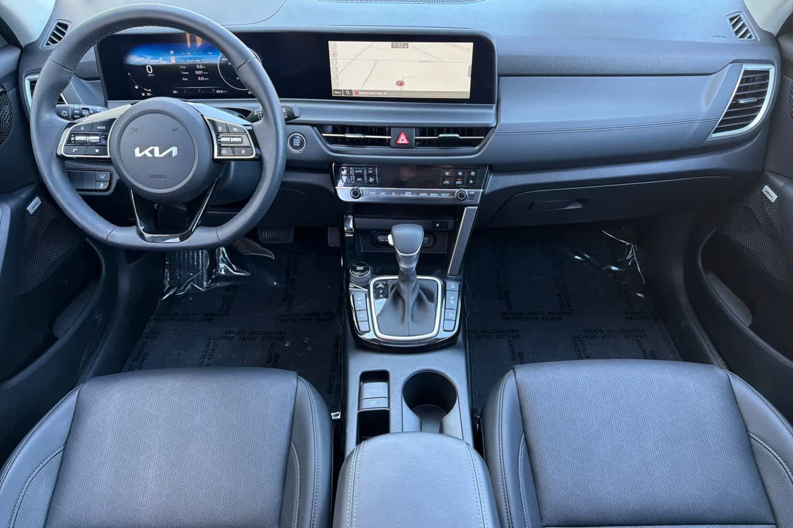 Used 2024 Kia Seltos SX w/ SX Sunroof Package AWD/4WD image 3