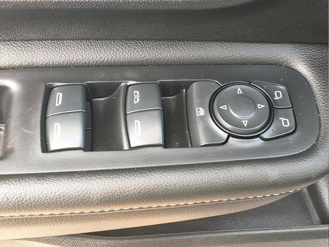 Used 2024 GMC Terrain SLE image 20