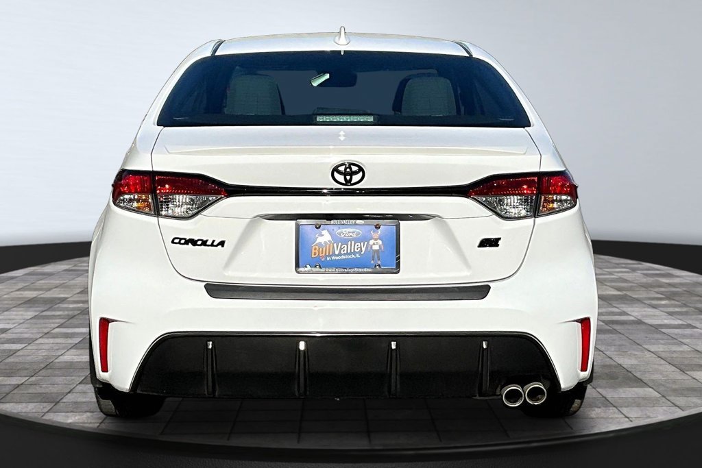 Used 2024 Toyota Corolla SE w/ SE Convenience Package FWD image 7