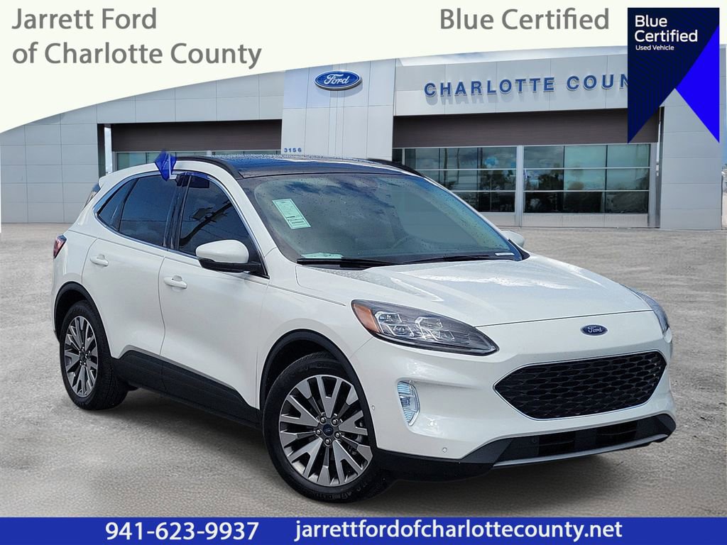 Certified 2020 Ford Escape Titanium w/ Titanium Premium Package 2.0 FWD image 1