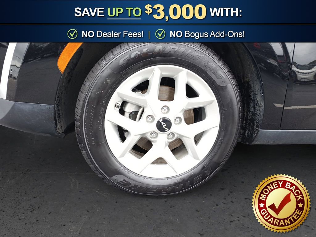 Used 2025 Kia Soul LX w/ LX Technology Package FWD image 13