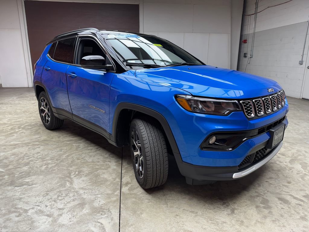 Used 2024 Jeep Compass Limited AWD/4WD image 7