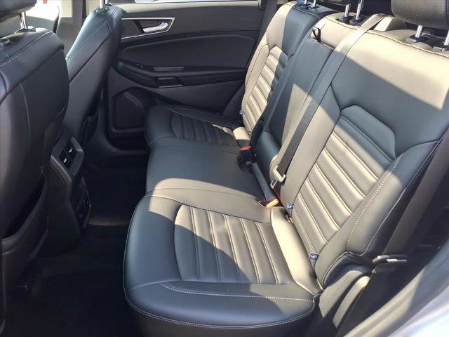 Certified 2024 Ford Edge SEL w/ Convenience Package AWD/4WD image 17