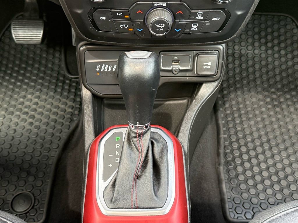 Used 2021 Jeep Renegade Trailhawk w/ Sun & Sound Group image 22