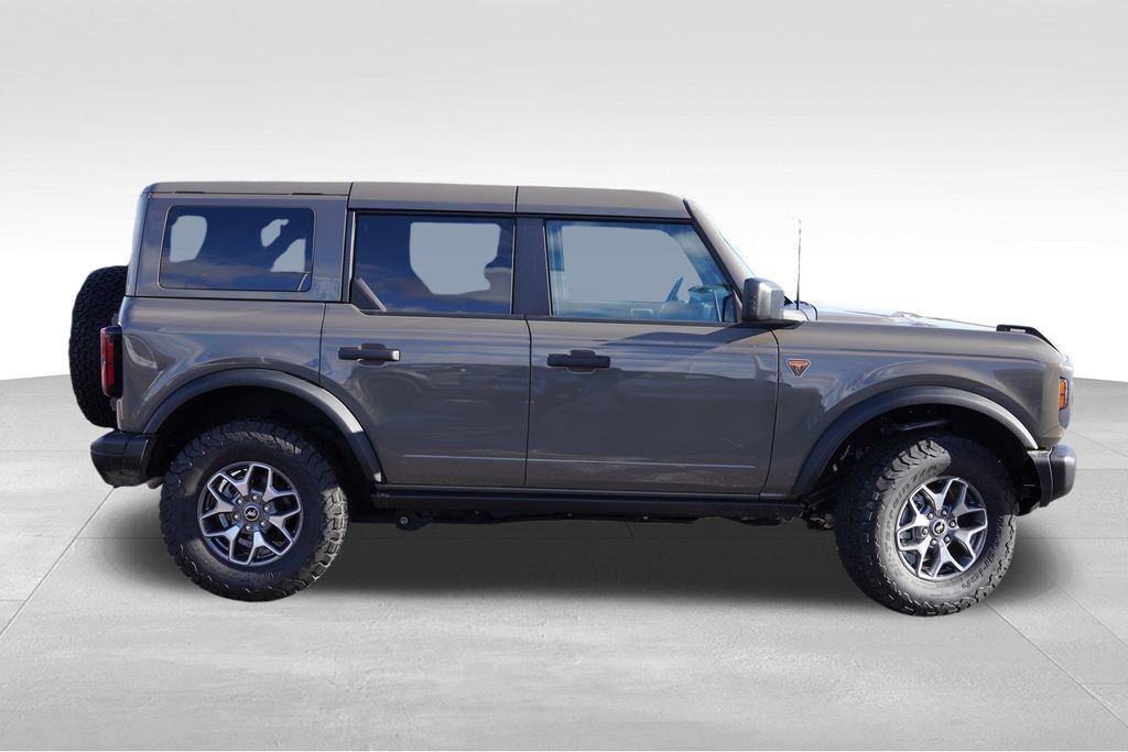 Certified 2025 Ford Bronco Badlands AWD/4WD image 3