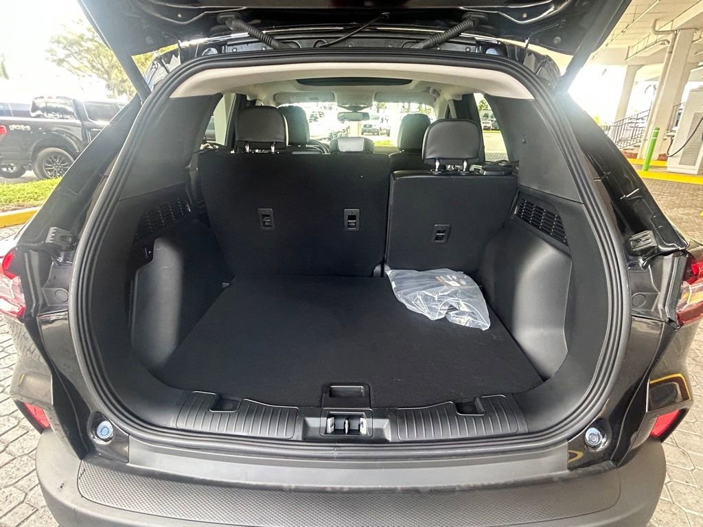 Certified 2024 Ford Escape SE w/ PHEV Premium Package FWD image 33