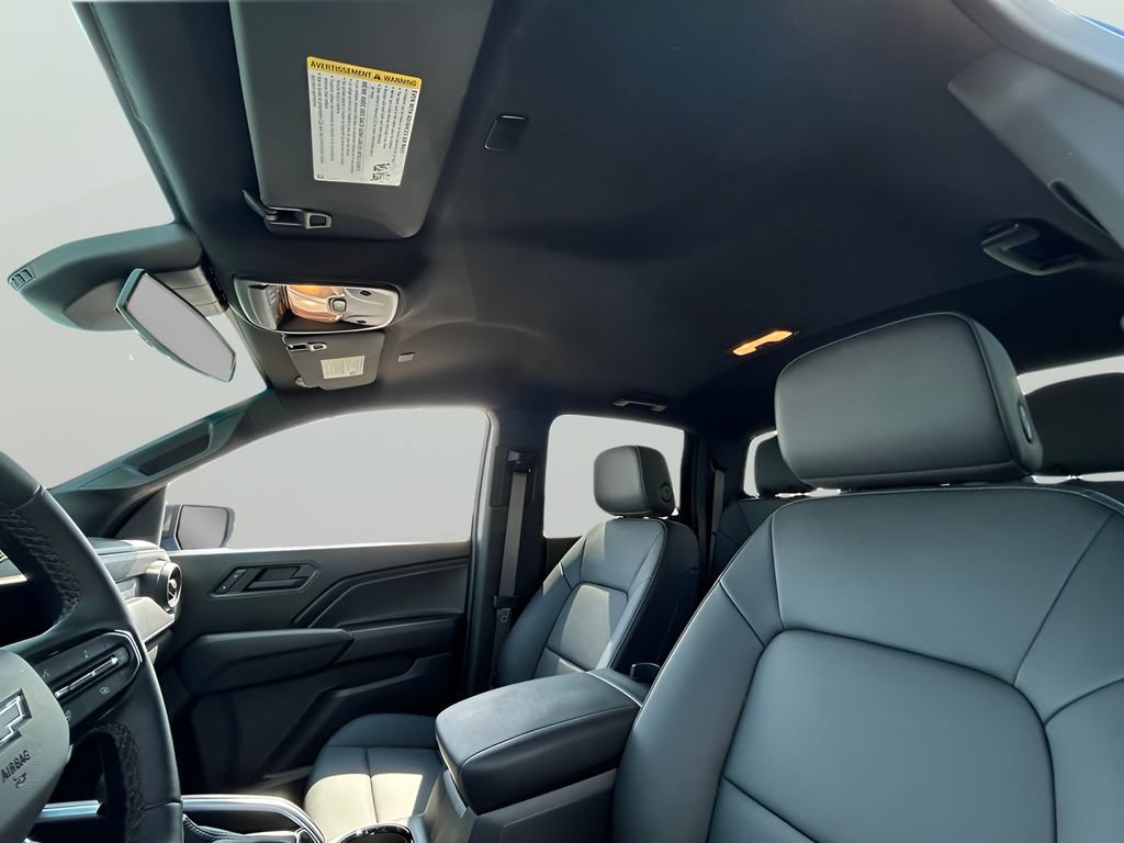 Used 2025 Chevrolet Colorado Trail Boss AWD/4WD image 16