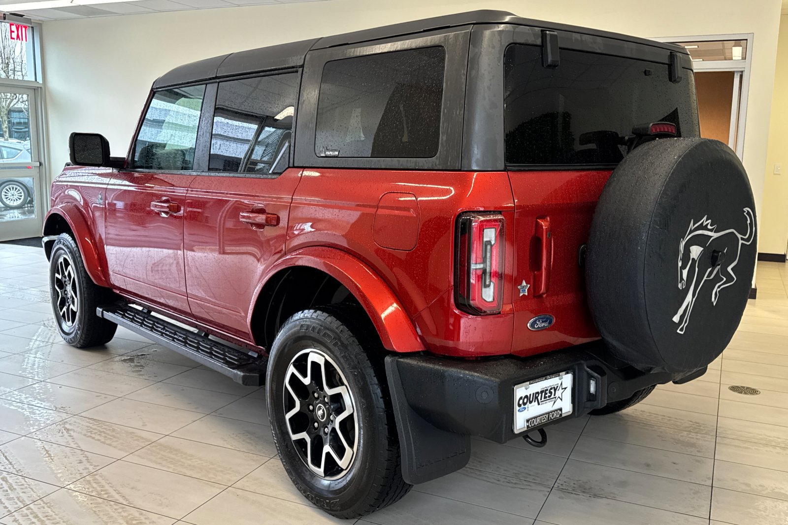 Certified 2022 Ford Bronco Outer Banks AWD/4WD image 6