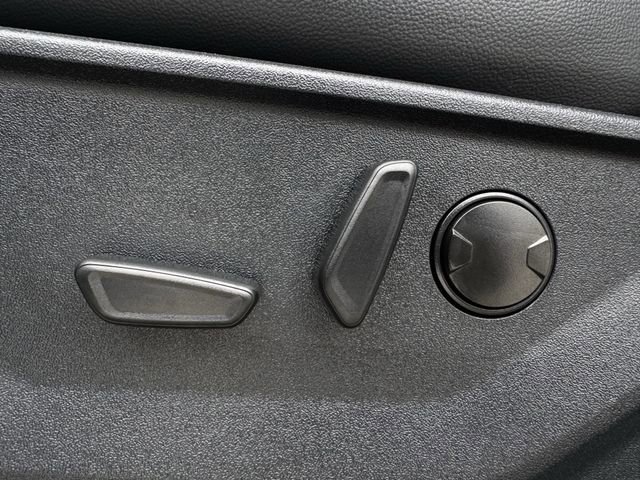 Certified 2025 Ford F150 Lariat w/ Equipment Group 501A Mid image 28