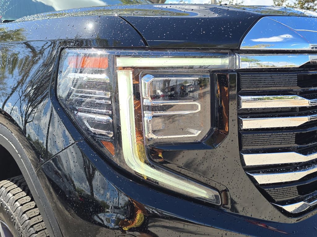 Used 2024 GMC Sierra 1500 SLT w/ SLT Premium Plus Package image 6