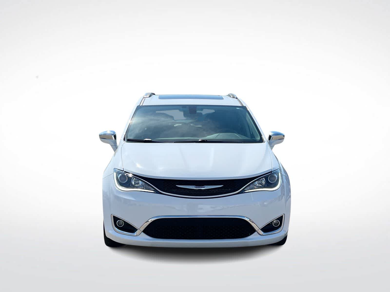 Used 2020 Chrysler Pacifica Limited FWD image 3