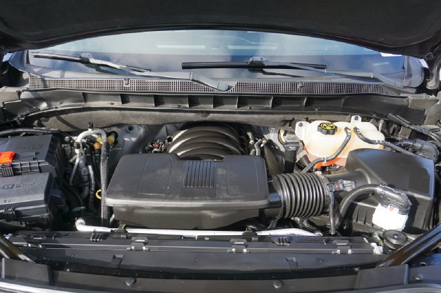 Used 2023 Chevrolet Suburban RST RWD image 12