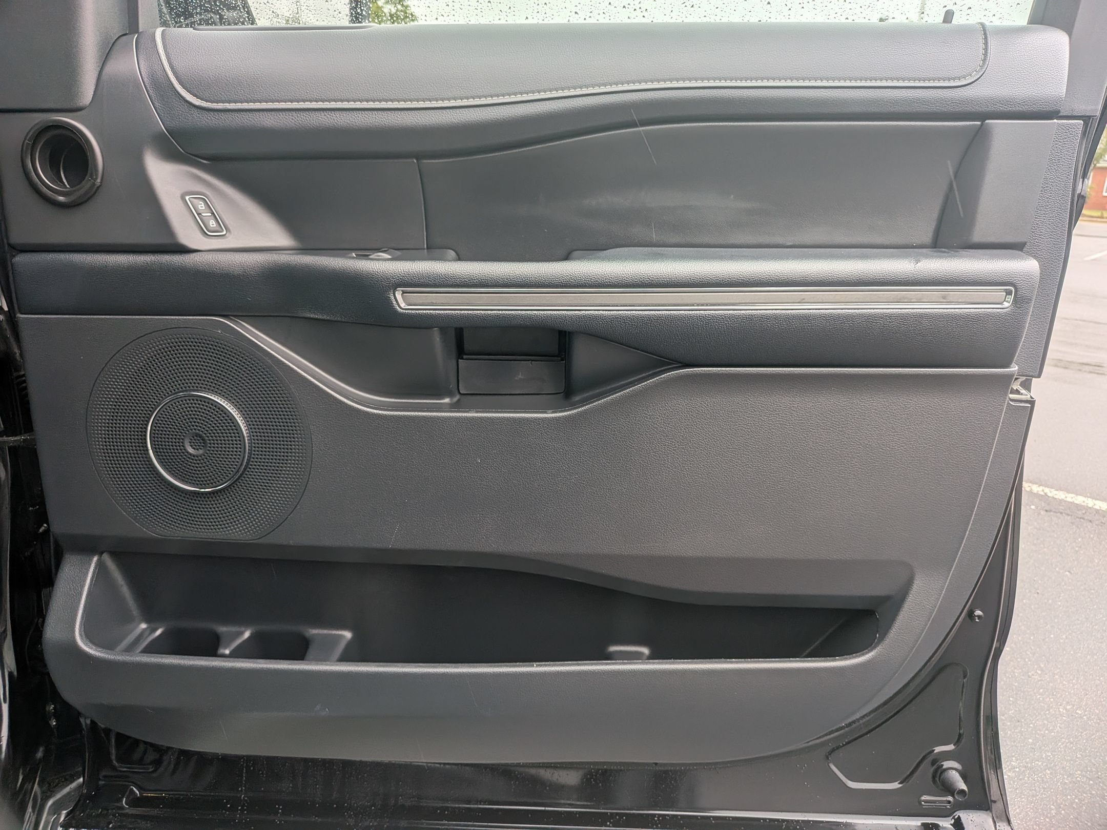 Certified 2023 Ford Expedition Max XLT RWD image 36