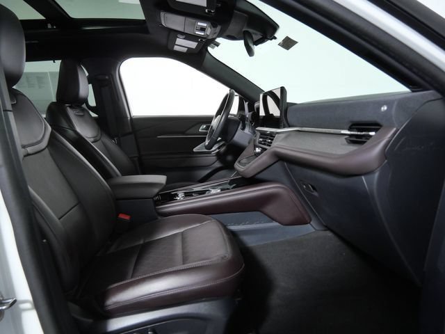 Certified 2025 Ford Explorer Platinum AWD/4WD image 7