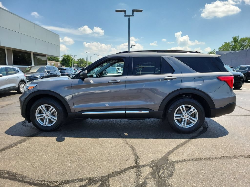 Certified 2021 Ford Explorer XLT w/ Equipment Group 202A AWD/4WD image 7