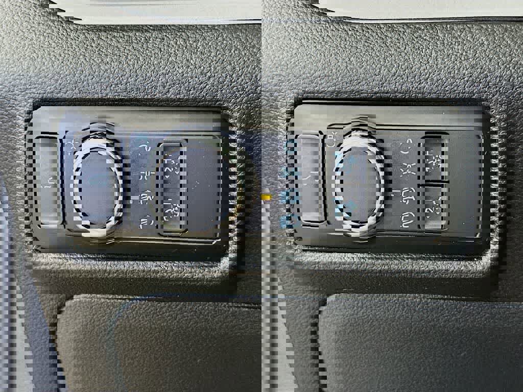 Certified 2024 Ford Explorer XLT image 26