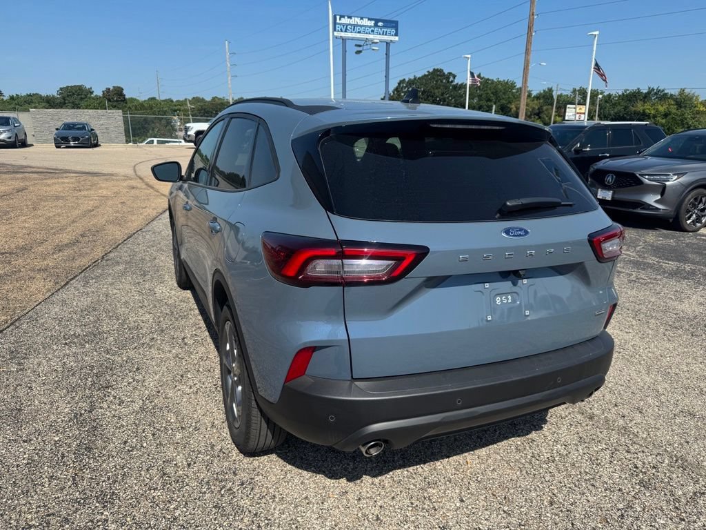Certified 2025 Ford Escape ST-Line w/ Equipment Group 301A FWD image 5