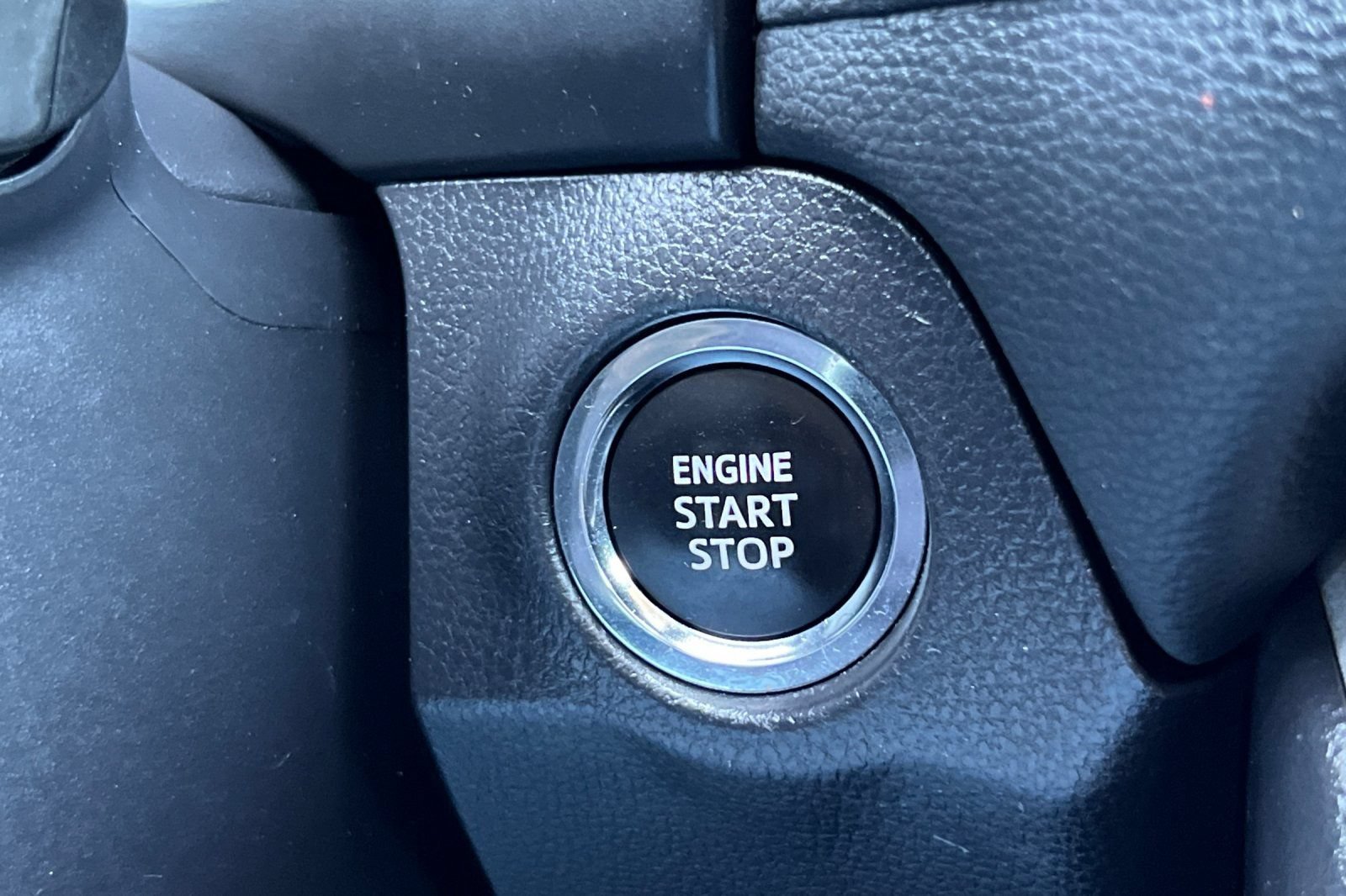 Used 2024 Toyota RAV4 XLE FWD image 24