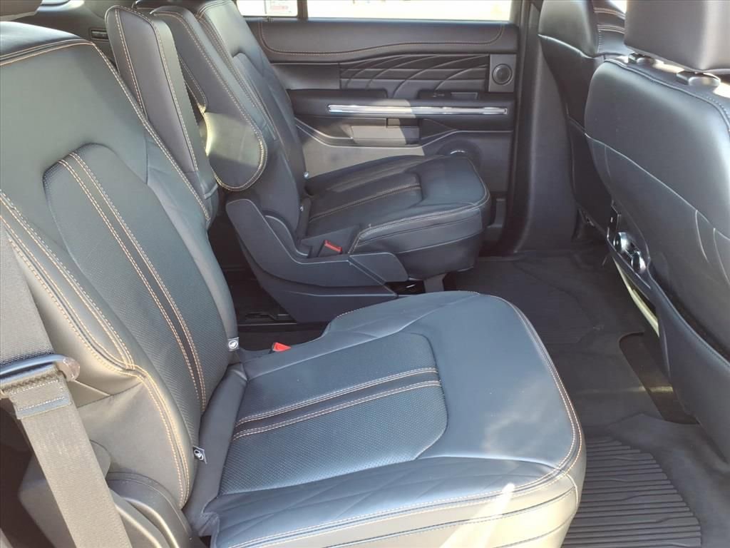 Certified 2023 Ford Expedition Platinum image 13