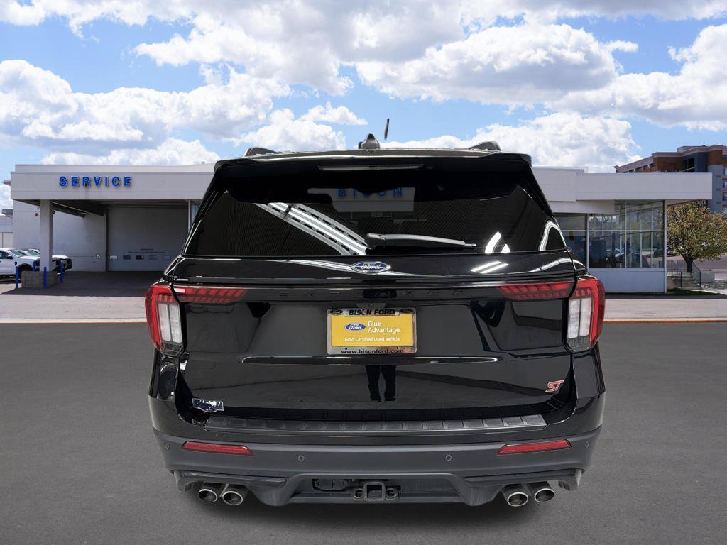 Certified 2025 Ford Explorer ST AWD/4WD image 4