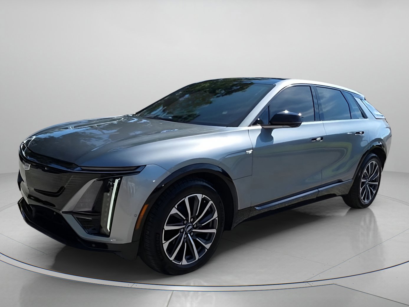 Used 2024 Cadillac Lyriq Sport image 4