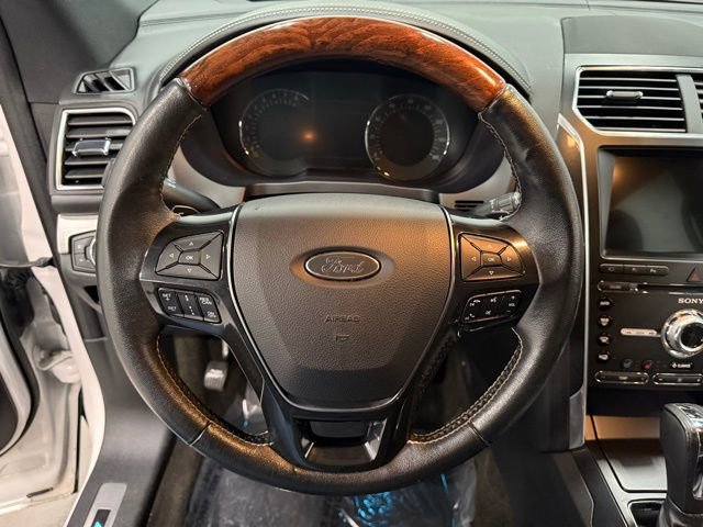 Certified 2017 Ford Explorer Platinum image 22