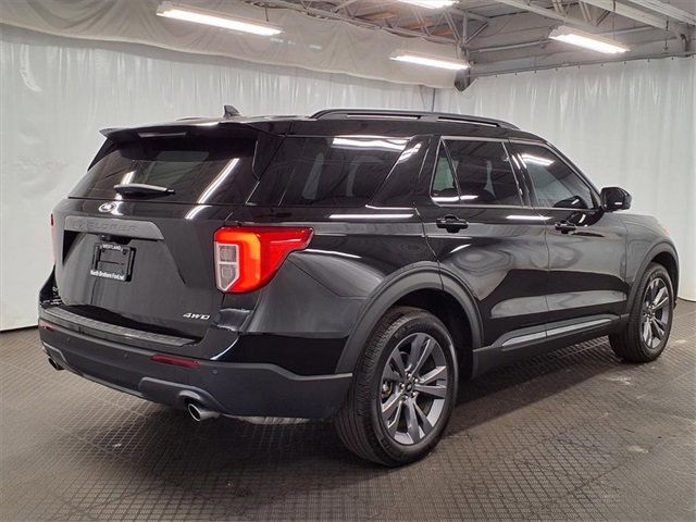 Certified 2023 Ford Explorer XLT w/ Equipment Group 202A image 4