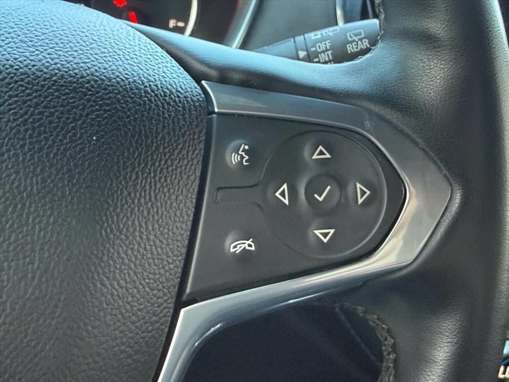 Used 2023 Chevrolet Traverse Premier AWD/4WD image 22