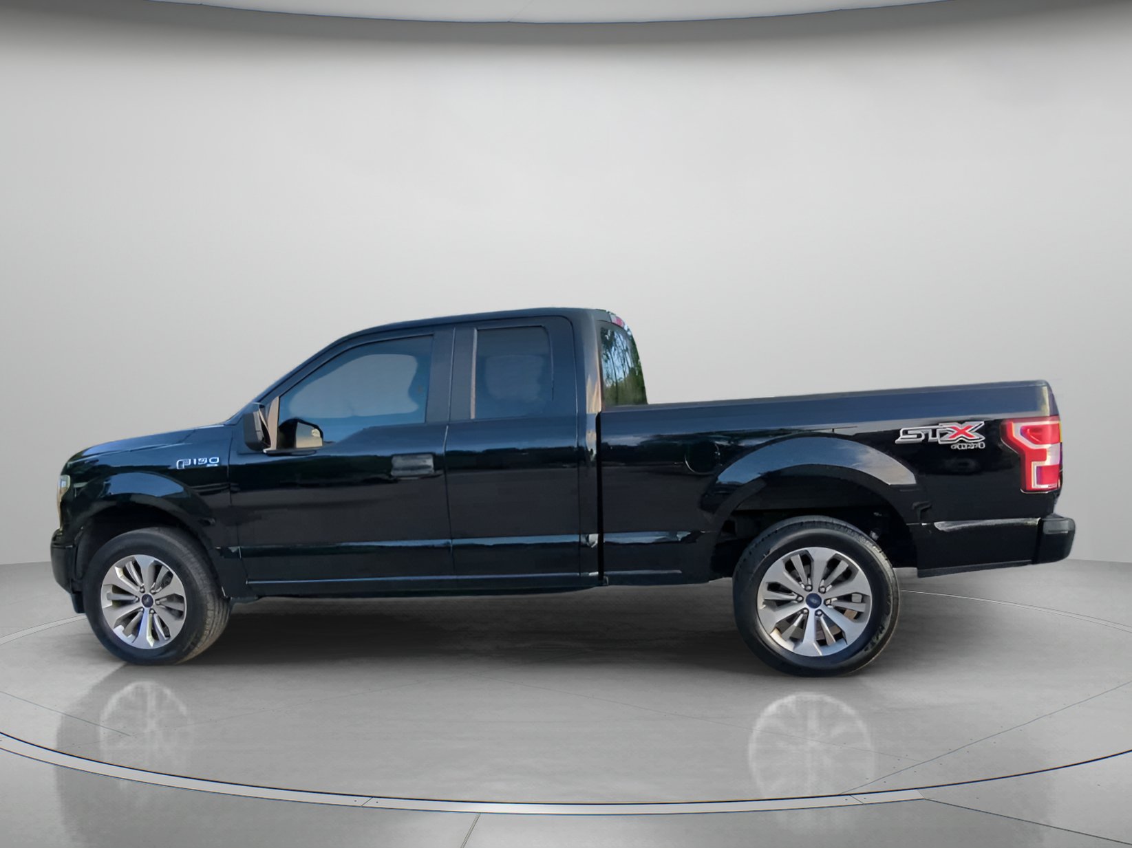 Certified 2018 Ford F150 XL w/ Equipment Group 101A Mid AWD/4WD image 17