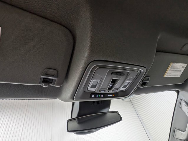 Used 2026 Chevrolet Silverado 1500 LT Trail Boss w/ Convenience Package II AWD/4WD image 11