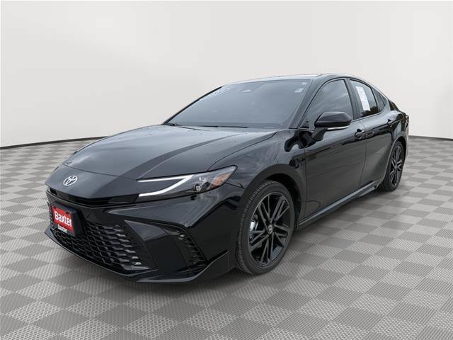 Used 2025 Toyota Camry XSE FWD image 3