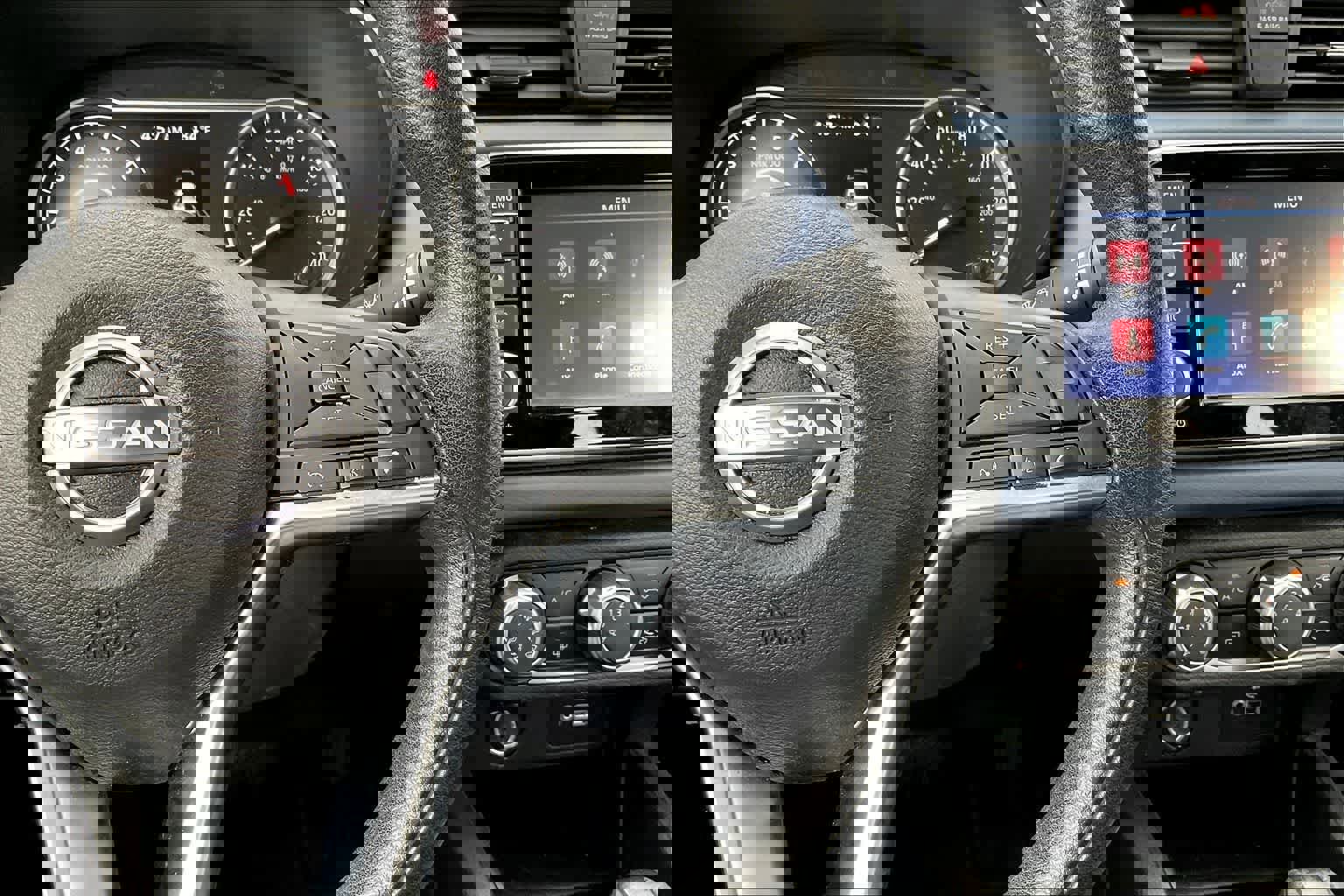 Used 2023 Nissan Versa SV image 25