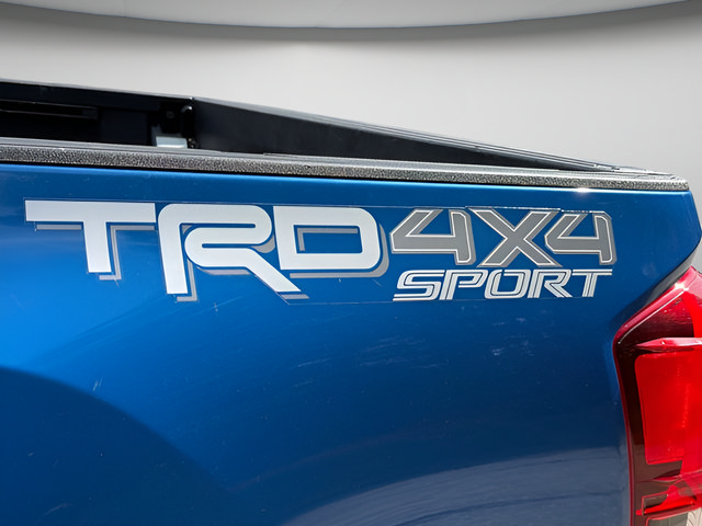 Used 2018 Toyota Tacoma TRD Sport w/ Technology Package AWD/4WD image 14
