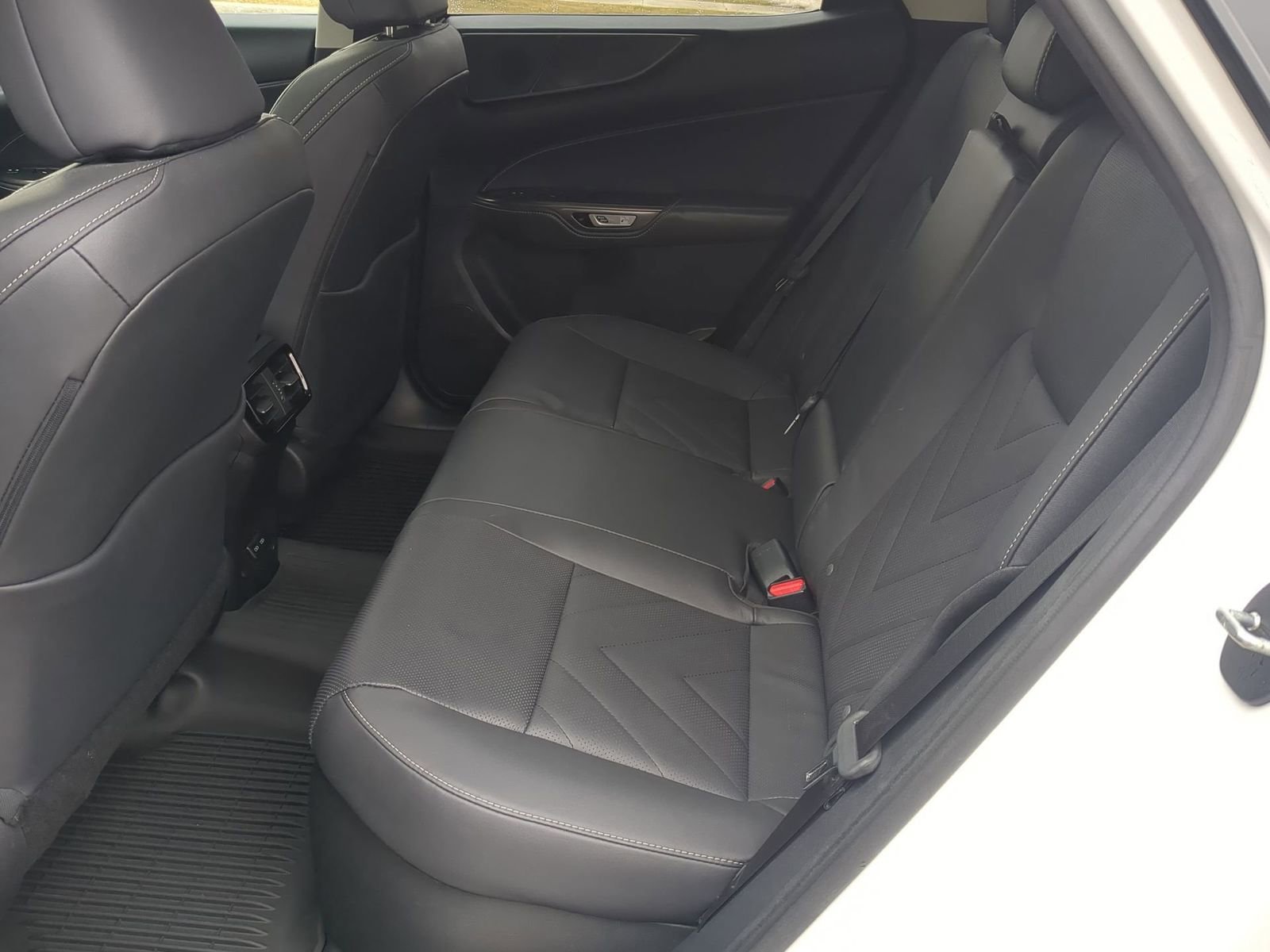 Used 2023 Lexus NX 350h AWD w/ Towing Package (2000 Lbs) image 23